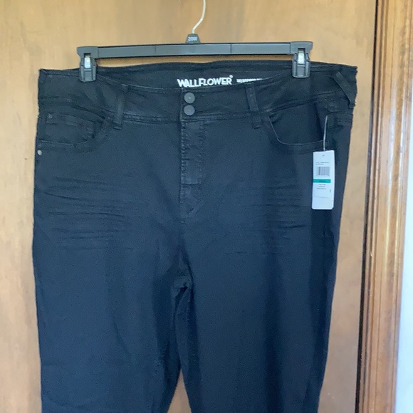 Wallflower luscious curvy skinny fit black jean instastretch 24 junior plus - Picture 7 of 16